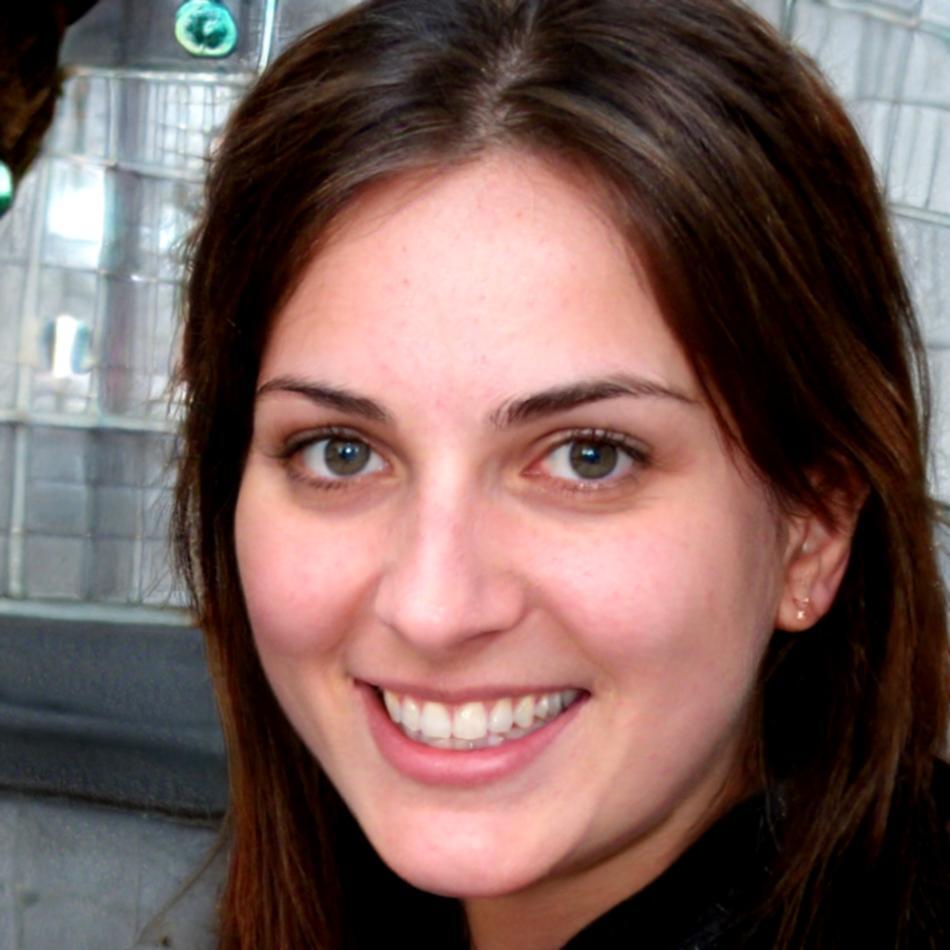Elena Rossi, Responsabile Analisi Rischio bravontelure